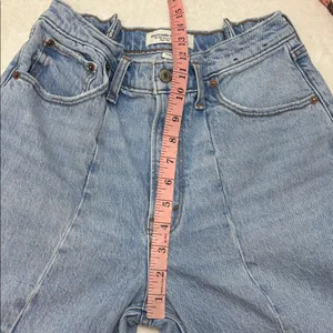 Abercrombie & Fitch High Rise The 90s Light Blue Jeans Curve love‎ Size 27 /4R thumbnail 8