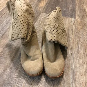 Tom’s boots‎ thumbnail 4