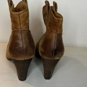 Clarks Indigo Brown Leather Ankle Boots thumbnail 3
