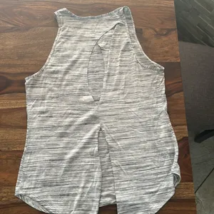 Lululemon size 8 open back yoga tank, very soft, excellent condition thumbnail 2