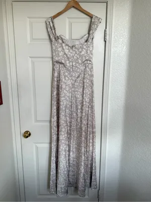Birdy Grey Mia Dress Matte Satin Almond Dreamy Floral Maxi M White Pearl Gray thumbnail 6
