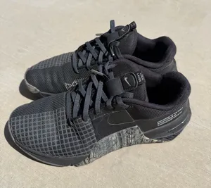 Nike women's Metcon 8 thumbnail 1