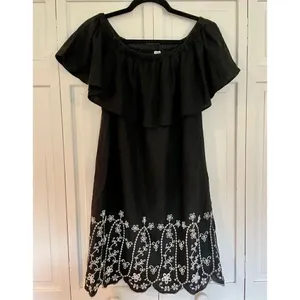 Old navy linen black ruffled neck eyelet hem dress small thumbnail 2