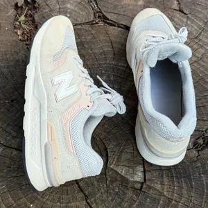 New Balance 997H Sneakers shoes size women 10 - men’s 8.5 thumbnail 5