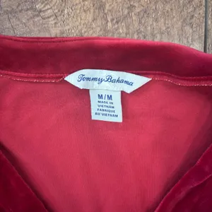 Tommy Bahama Women's Red Velour V-Neck Sweatshirt & Casual Pants Set Size Medium thumbnail 3