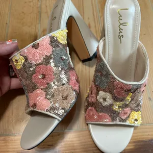 NWOB Lulus Callixta Pink Bone Floral Sequin Slide Heels – Size 8.5 thumbnail 3