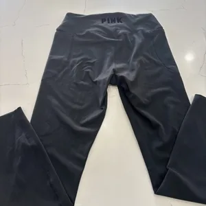 Victoria secrets Black High-Waisted Leggings size M in black with side pockets thumbnail 3