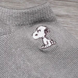 snoopy peanuts embroidered gray ankle socks thumbnail 4