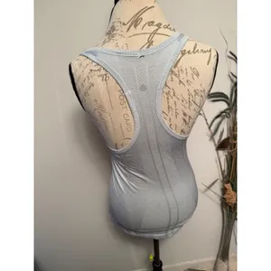 Lululemon Swiftly Tech Racerback Tank Top‎ Light Blue Size 6 Athletic Wear thumbnail 2