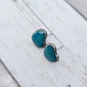 Vintage Stud Earrings Dainty Dark Teal Heart - Tarnished thumbnail 2