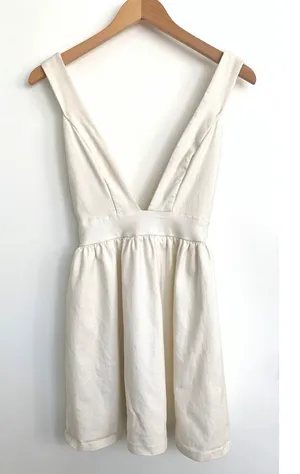 Lac Bleu 🤍Pearl White Mini Dress With Plunge Neck🤍 thumbnail 1