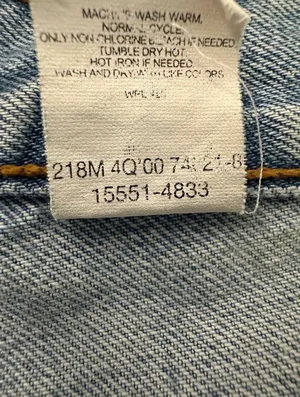 Vintage Levi’s 550 Women’s Light Blue Straight Leg Jeans 100% Cotton Size 12M thumbnail 4
