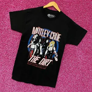 Motley Crue The Dirt Rock tshirt Size Small thumbnail 3
