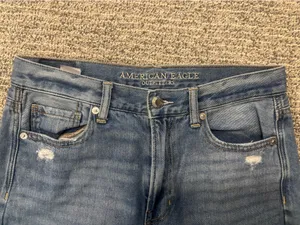 American Eagle Distressed Mom Jean High Rise thumbnail 3