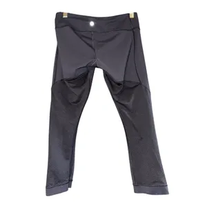 Lululemon Low Rise Capri Leggings Women's 6 Black Basic Yoga Workout‎ Textured thumbnail 5
