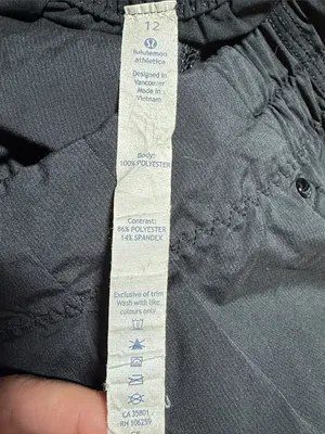 Lululemon Black Cuffed Athletic‎ Shorts Size 12 thumbnail 3