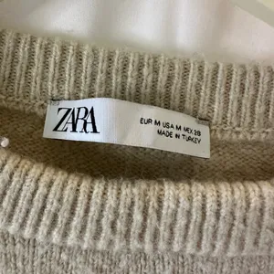 Zara Women's Beige Knit Oversized Crew Long Sleeve Pullover Sweater Top Size M thumbnail 2