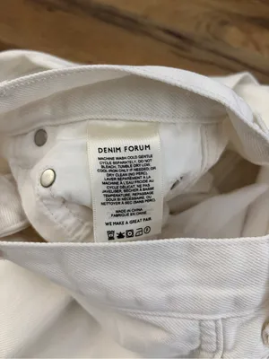 Aritzia Denim Forum The '90s Pencil Maxi Denim Skirt White Women’s thumbnail 9