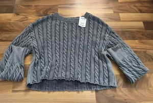 Sincerely Jules Blue cropped sweater thumbnail 1