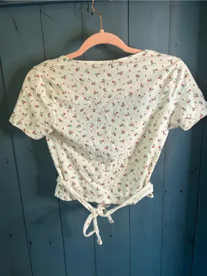 Brandy Melville Women’s Floral Wrap Crop Top - White with Red Floral Print | New thumbnail 2