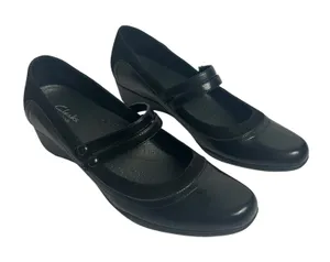 Clarks Artisan Black Leather Double Strap Mary Jane Wedge Pumps 87415 9M thumbnail 1
