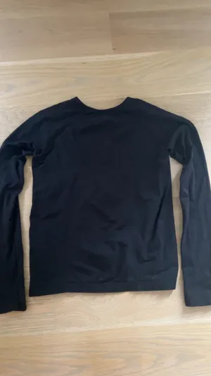 Black Athleta Top thumbnail 2
