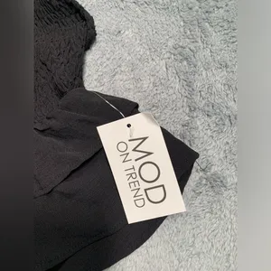 NWT Mod on trend smocked Black Halter Top medium thumbnail 2