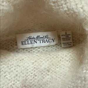 Vintage Ellen Tracy‎ Cream and Tan Roll Turtleneck Sweater thumbnail 2