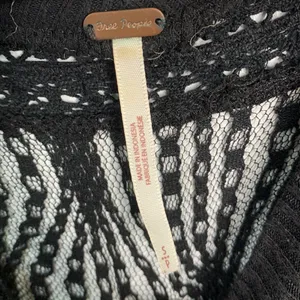 Free People Spring Valley Black Thermal Lace-Trim Top W-128 Sz Small thumbnail 7