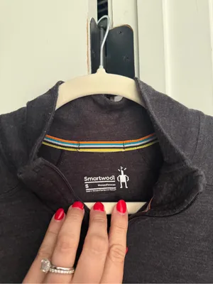 Smartwool Heather gray wool 1/4 zip pullover‎ thumbnail 2