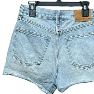 Aritzia Denim Forum Farrah‎ Cheeky Short Cutoff Denim Shorts Light Wash thumbnail 10
