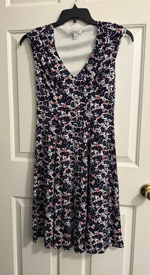 women’s sleeveless floral dress thumbnail 1