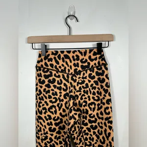 Balance Athletica King Cheetah Leggings Small Leopard‎ Print High Rise thumbnail 4