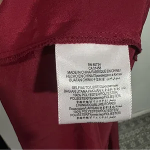 BCBGeneration Burgundy Pleated Maxi Dress Size 6‎ Old Money Goddess Romantic thumbnail 9