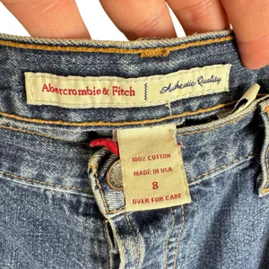 Abercrombie‎ & Fitch 100% Cottom Med Wash Straight Leg Jean Capris Made In USA 8 thumbnail 4