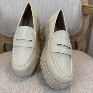 Soda Women's Chunky Platform Loafers White Lug Sole Y2K Style size 7.5 classic preppy thumbnail 2