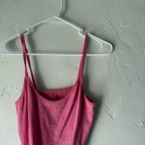 PS Basics‎ PacSun Pink Ribbed Cami Tank Top Women’s Size L Lettuce Hem Y2k Style thumbnail 2