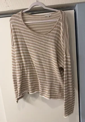 Sweater Tan thumbnail 1