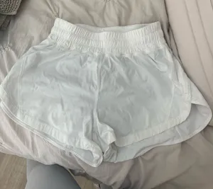 Lululemon Shorts thumbnail 1