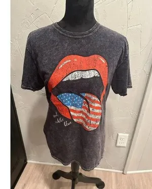 Acid Wash Red White Blue Graphic tee Medium thumbnail 1