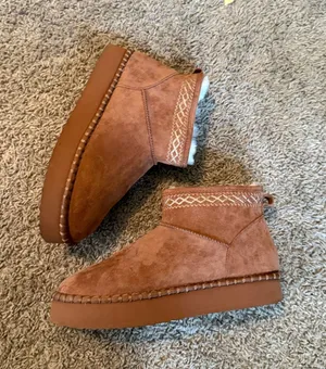 aerie boots thumbnail 1