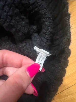 American Eagle Outfitters Black V-Neck Waffle Knit Sweater thumbnail 4