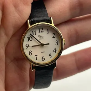 Vintage Timex Gold Tone Case Women’s Quartz Watch Working New Battery thumbnail 7