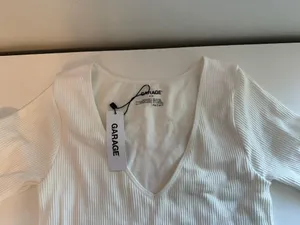 Garage White Ribbed Long Sleeve cropped Top- NWT thumbnail 3