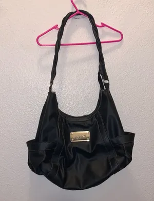 Jaclyn Smith black twisted strap shoulder bag thumbnail 1