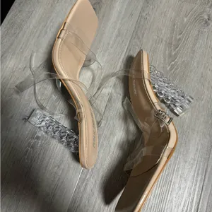 Brand new heels Size 9 thumbnail 2