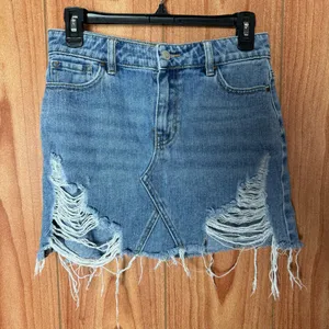 PacSun‎ Distressed Denim Skirt 25 thumbnail 1