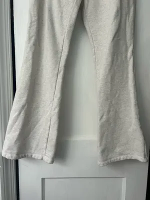 Brandy Melville Grey Sweatpants thumbnail 2