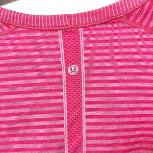 Lululemon Swiftly Tech Long-Sleeve shirt thumbnail 4