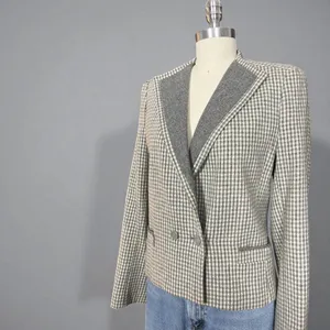 Vintage 90s Cropped Wool Blend Grey & Cream Pointed Lapel Gingham Check Blazer thumbnail 3